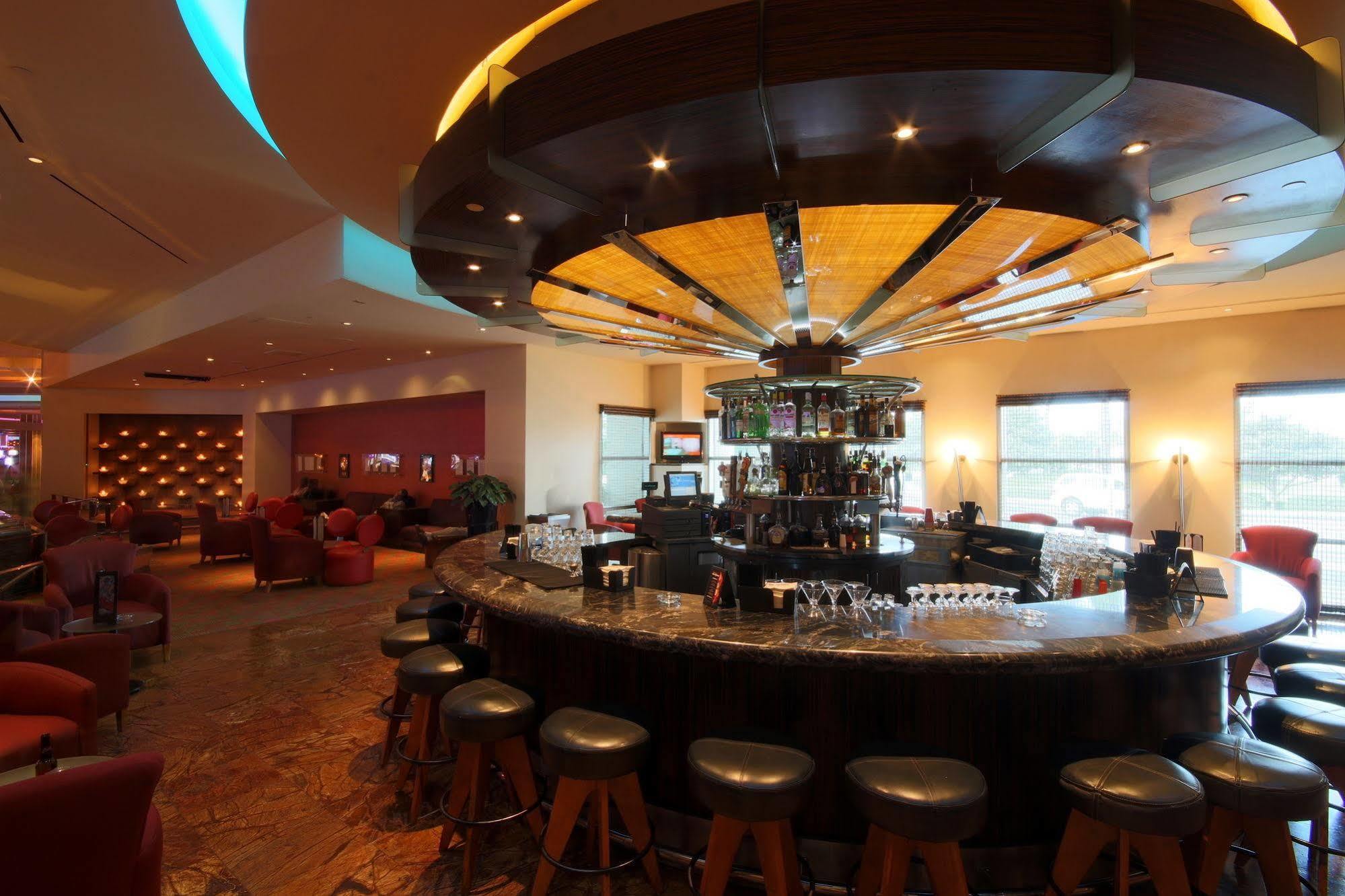 Seminole Hard Rock Hotel And Casino Tampa Orient Park Екстериор снимка