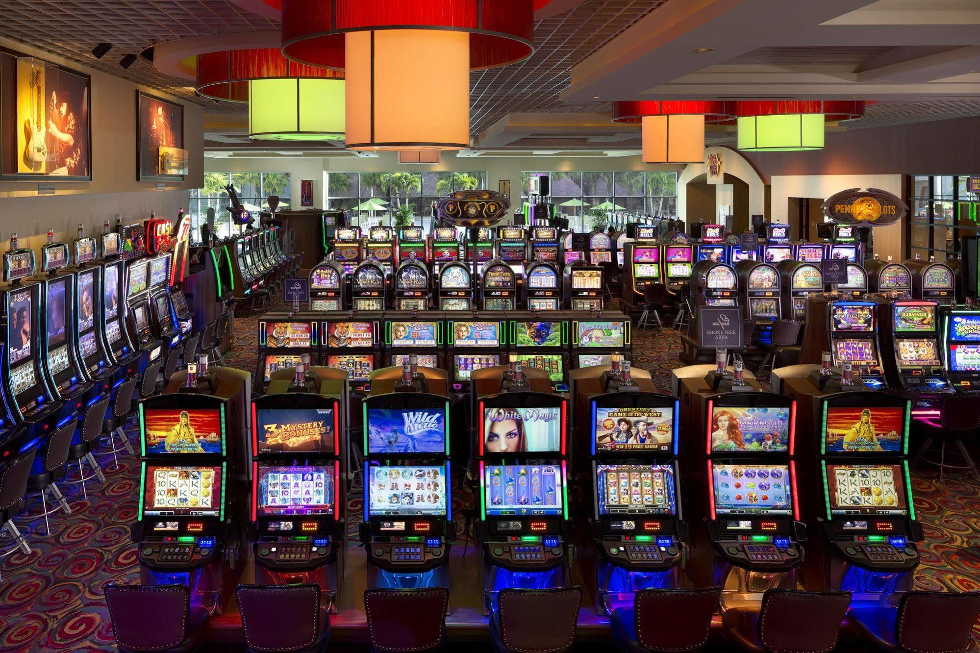 Seminole Hard Rock Hotel And Casino Tampa Orient Park Екстериор снимка