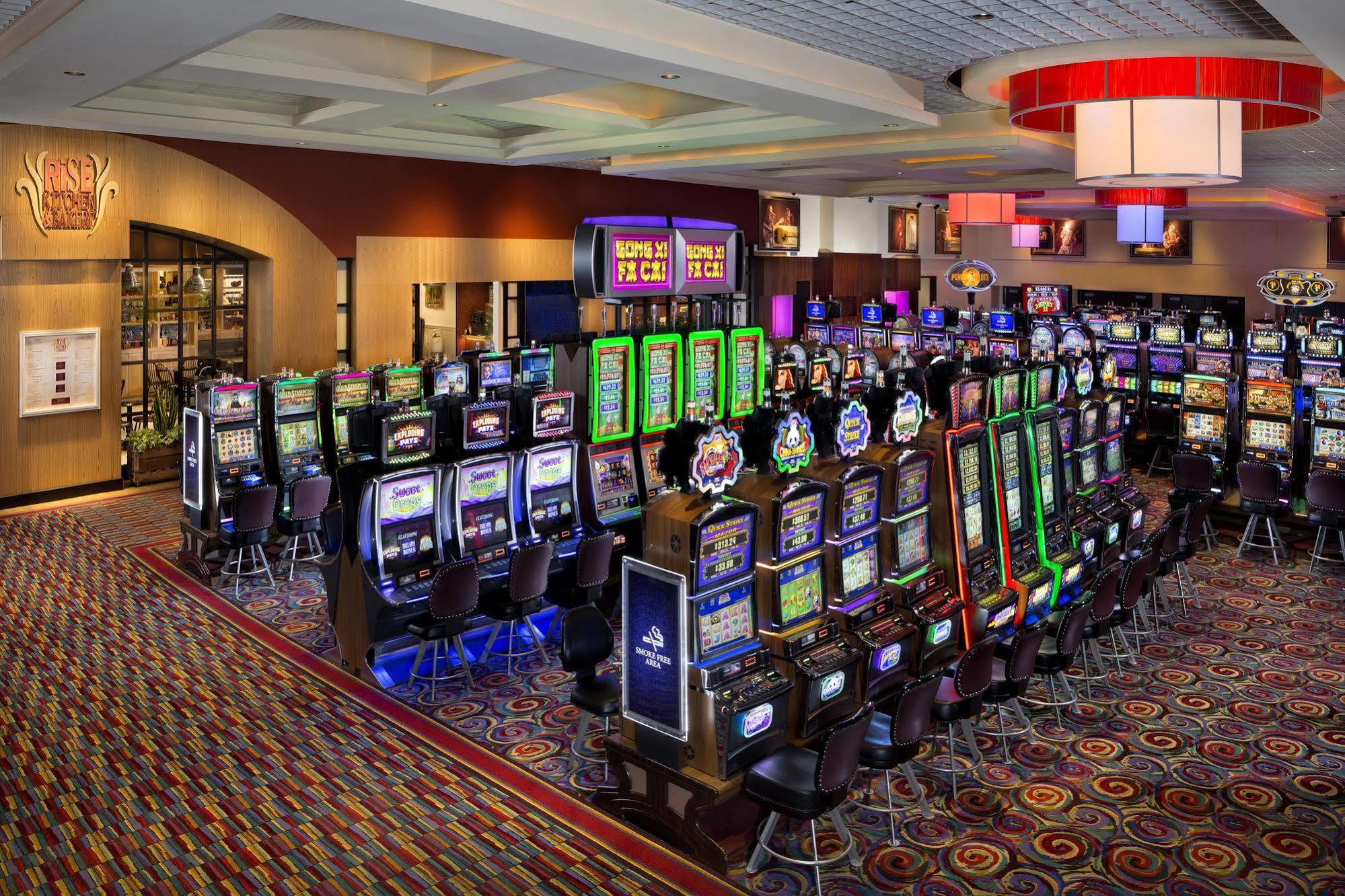 Seminole Hard Rock Hotel And Casino Tampa Orient Park Екстериор снимка
